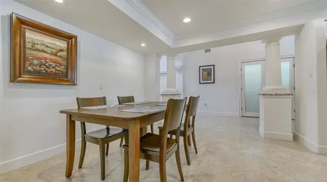 2520 Tami Sola Street Sarasota FL 34237