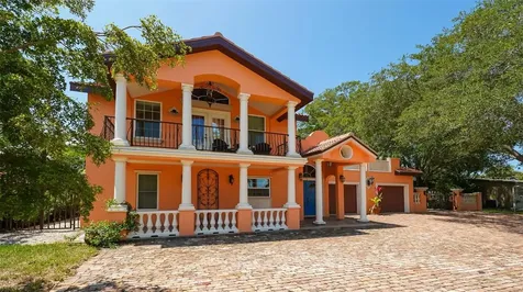 2520 Tami Sola Street Sarasota FL 34237