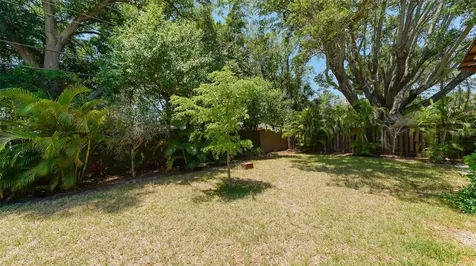 2520 Tami Sola Street Sarasota FL 34237