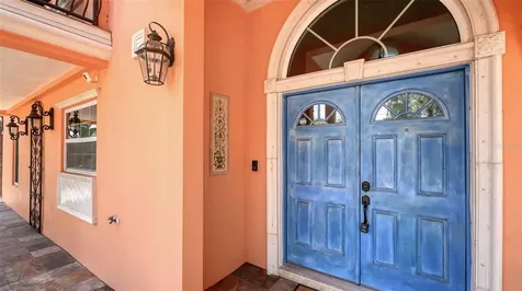 2520 Tami Sola Street Sarasota FL 34237