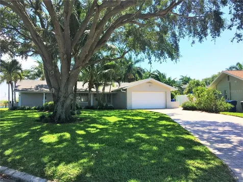 1110 81st Street S St Petersburg FL 33707