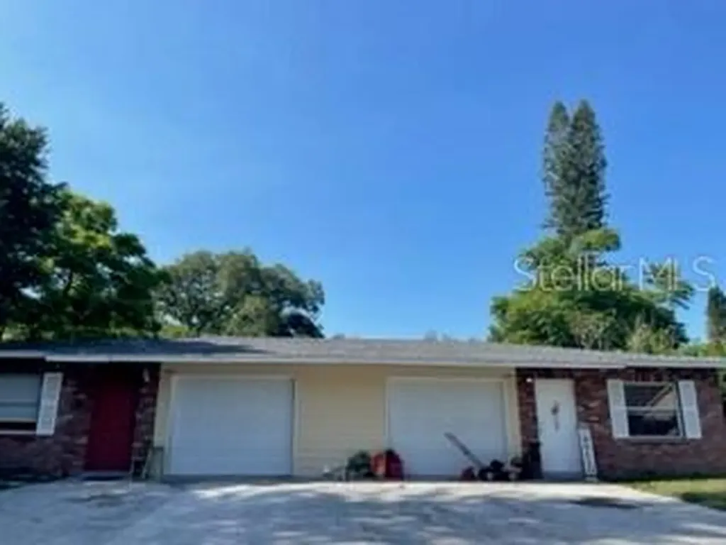 2415 51st Avenue Terrace W Bradenton FL 34207