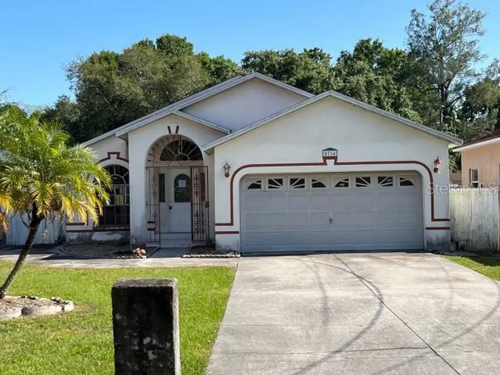 8714 Fountain Avenue Tampa FL 33615