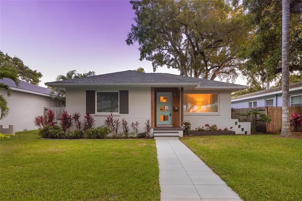 1728 23rd Avenue N St Petersburg FL 33713