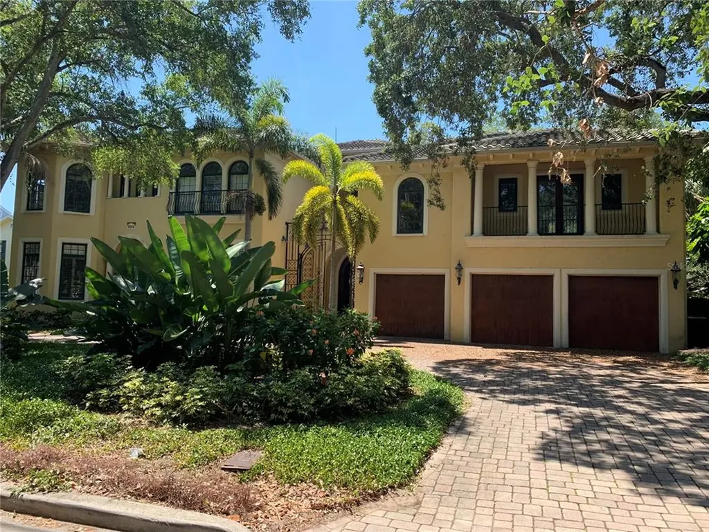 3012 W Hawthorne Road Tampa FL 33611
