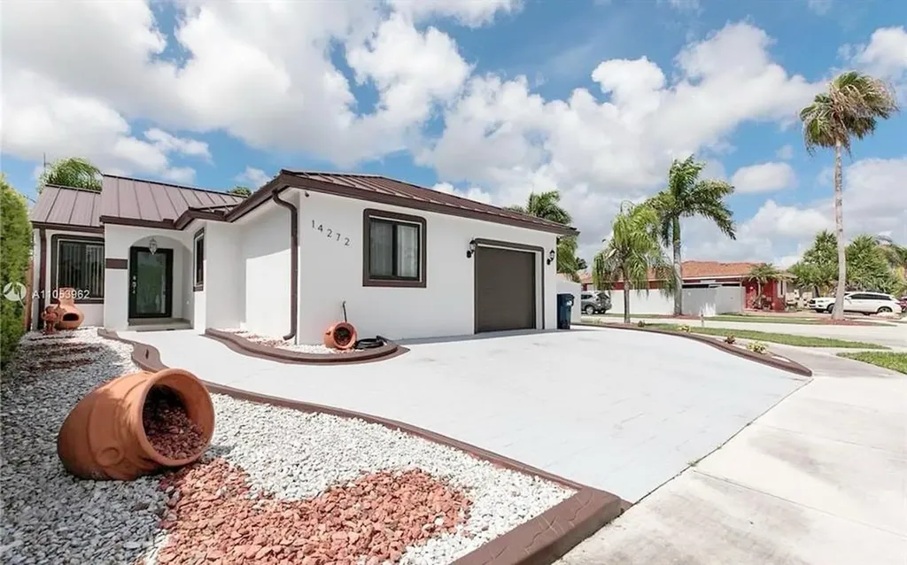 14272 SW 182nd Terrace Miami FL 33177