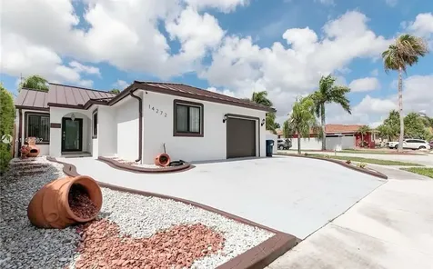 14272 SW 182nd Terrace Miami FL 33177