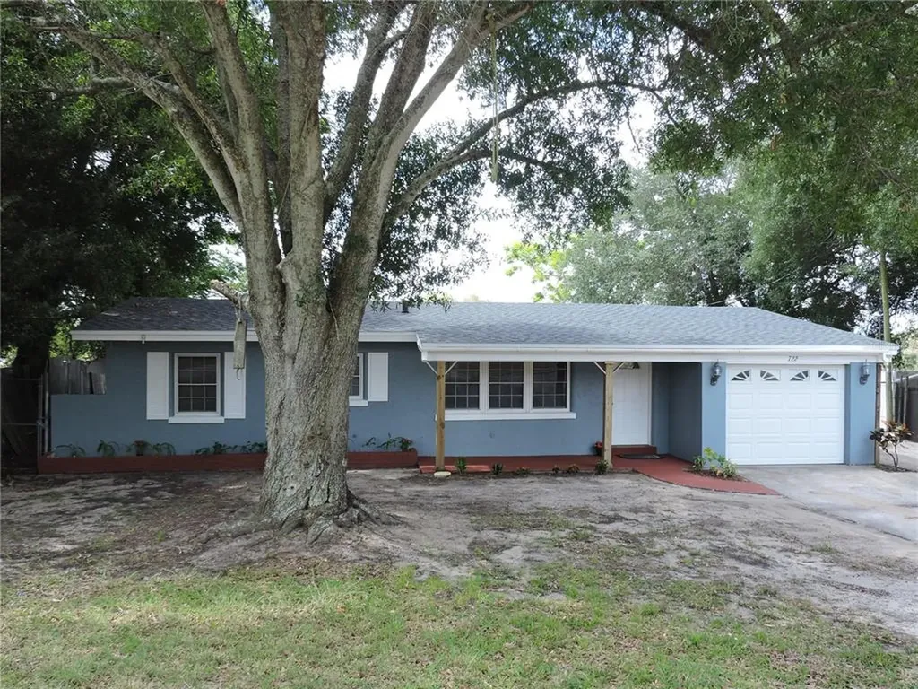 722 Hillside Avenue Lake Wales FL 33853