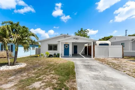 5013 15th Avenue N St Petersburg FL 33710
