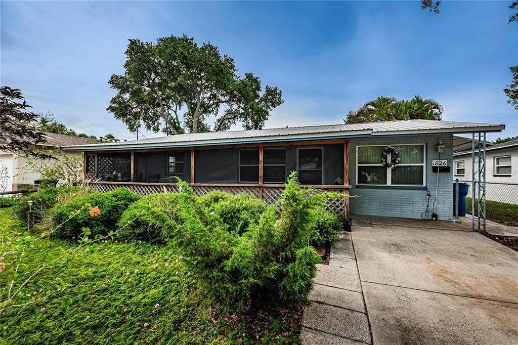 1826 Maryland Avenue NE St Petersburg FL 33703