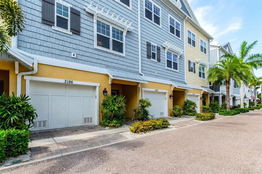 3186 Moorings Drive S St Petersburg FL 33712