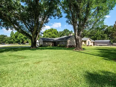 18441 Cayman Street Eustis FL 32736
