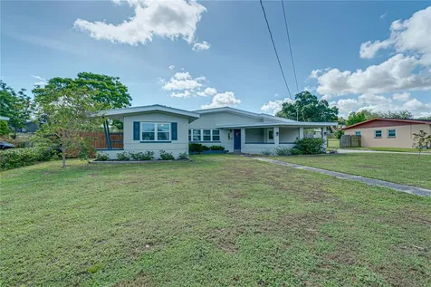 1172 S Lakeshore Boulevard Lake Wales FL 33853