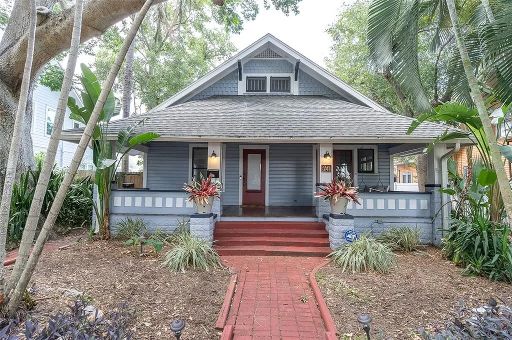 241 8th Avenue N St Petersburg FL 33701