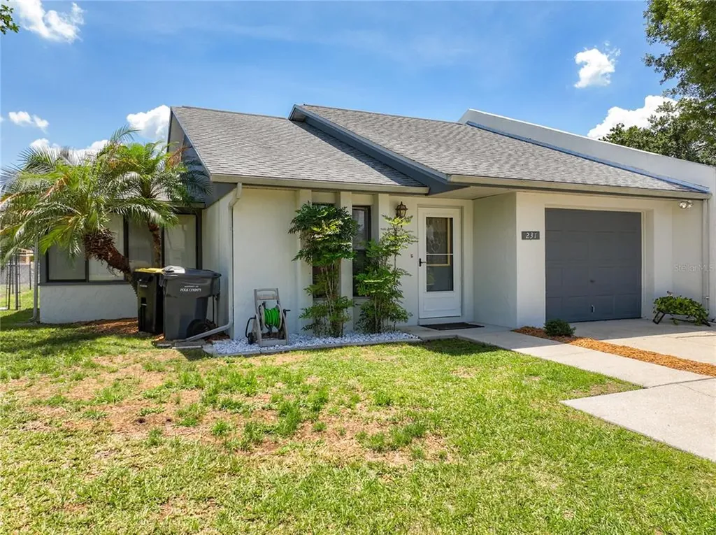 231 Village Crest Court Lakeland FL 33809