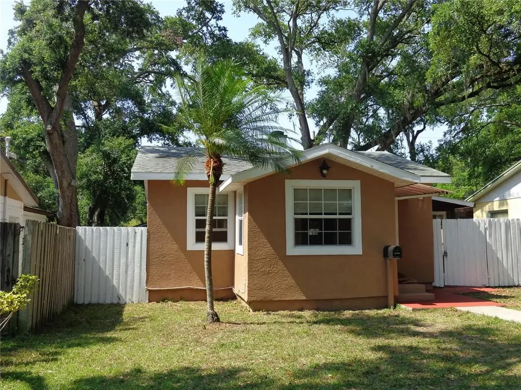 5251 39th Avenue N St Petersburg FL 33709