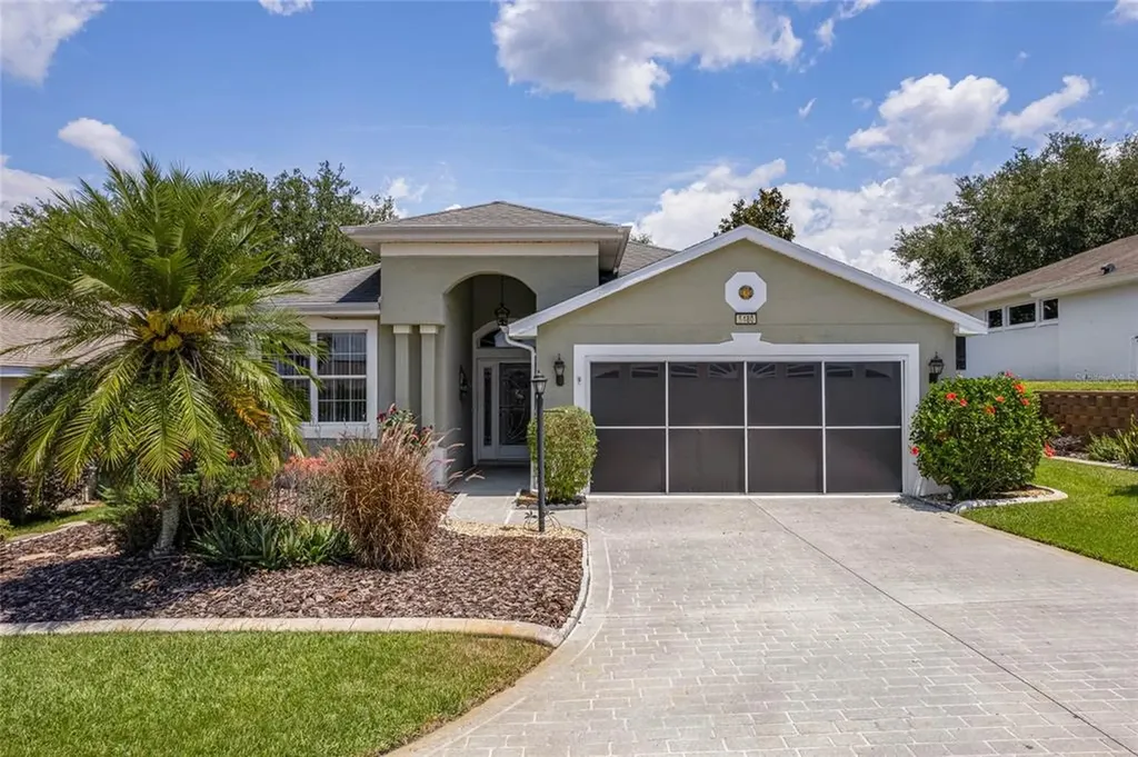 5480 Charleston Avenue Tavares FL 32778