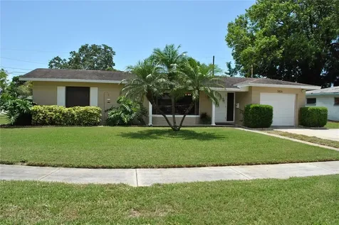 5836 29th Avenue N St Petersburg FL 33710