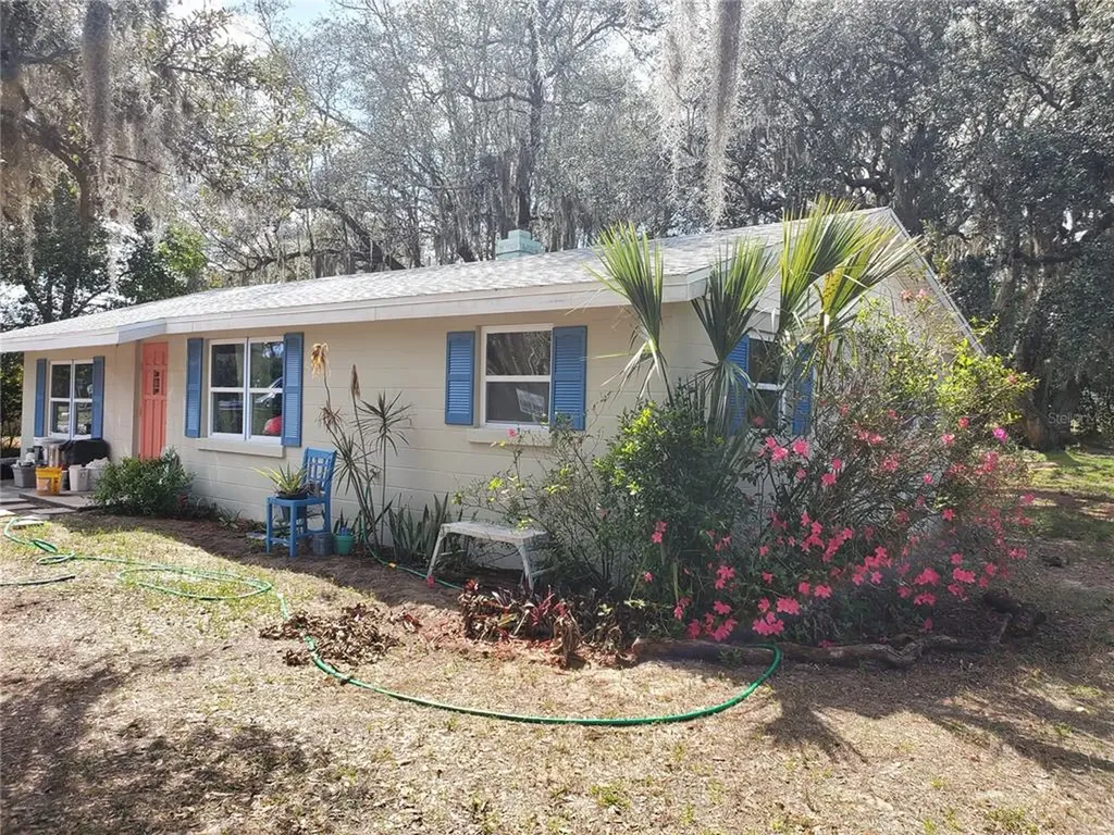348 Shady Oak Avenue Lake Wales FL 33898