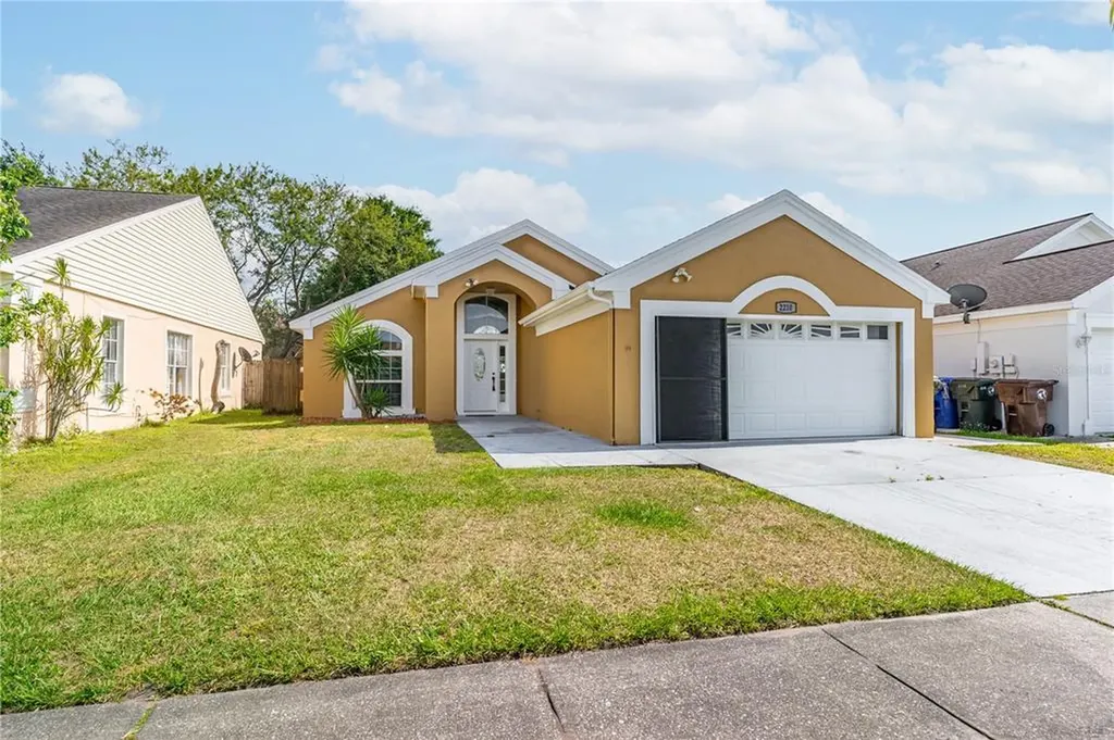 2210 Stonehedge Loop Kissimmee FL 34743
