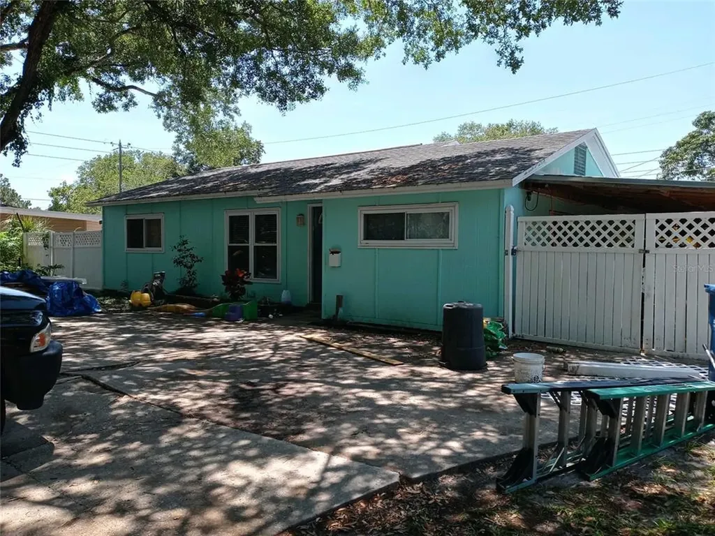 7014 Onyx Drive N St Petersburg FL 33702