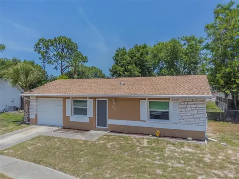 8221 Pin Oak Avenue Port Richey FL 34668
