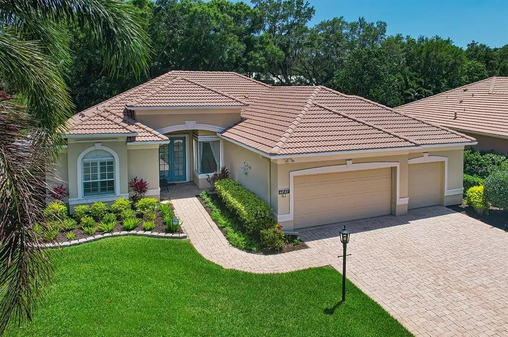 4847 Carrington Circle Sarasota FL 34243