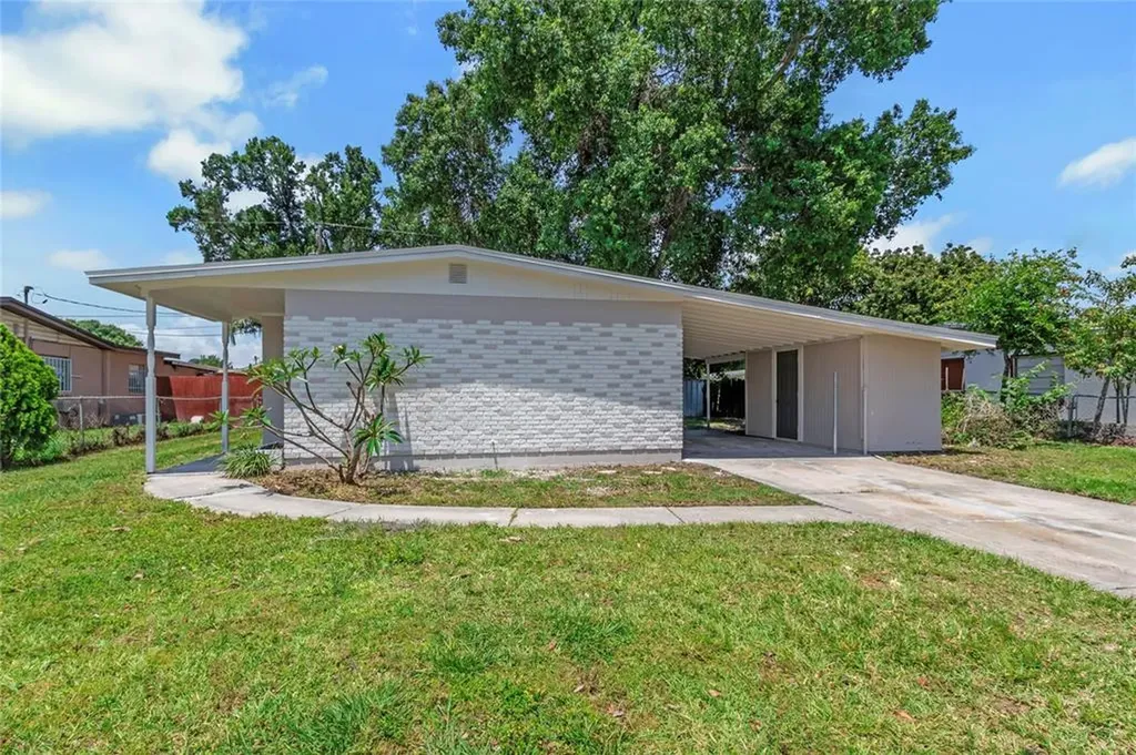 4509 W Hanna Avenue Tampa FL 33614