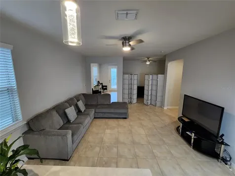 2743 Red Horse Drive Kissimmee FL 34744