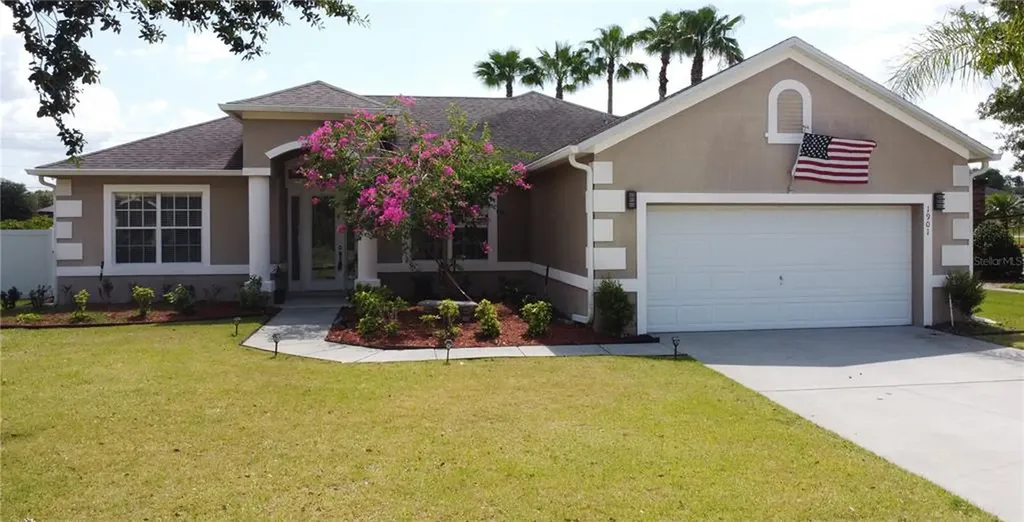 1901 Lazy Oaks Loop Saint Cloud FL 34771