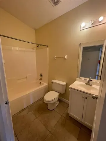 824 Pinewood Street Daytona Beach FL 32117