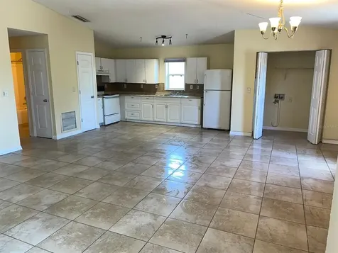 824 Pinewood Street Daytona Beach FL 32117