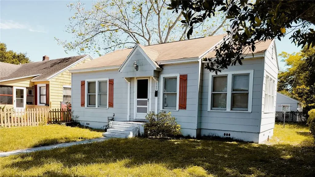2540 2nd Avenue S St Petersburg FL 33712