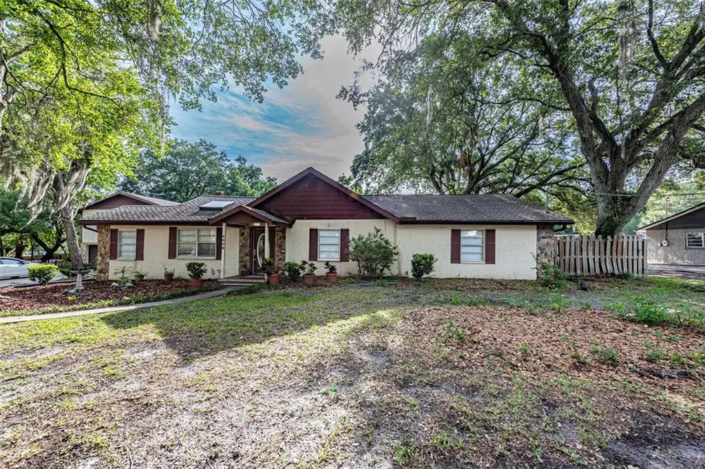 5609 Kennedy Hills Drive Seffner FL 33584