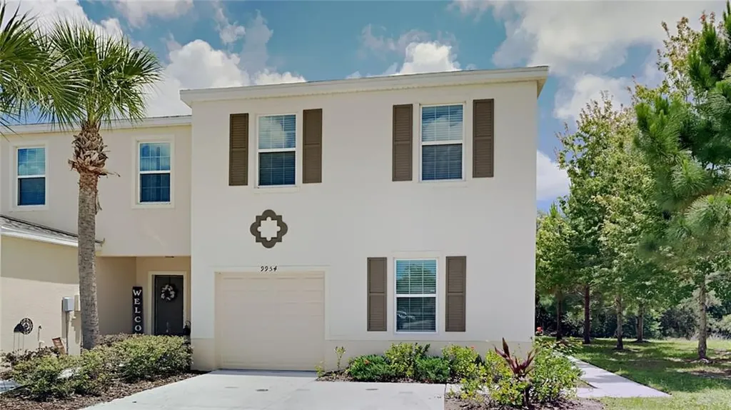 9954 Hound Chase Drive Gibsonton FL 33534