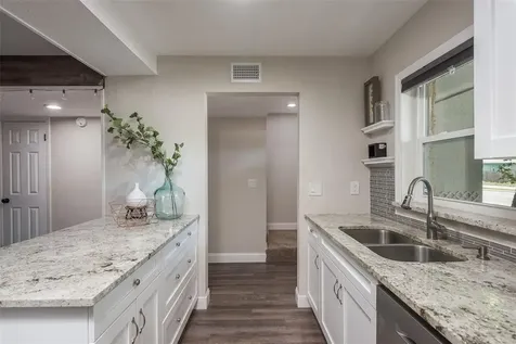 705 N Himes Avenue Tampa FL 33609