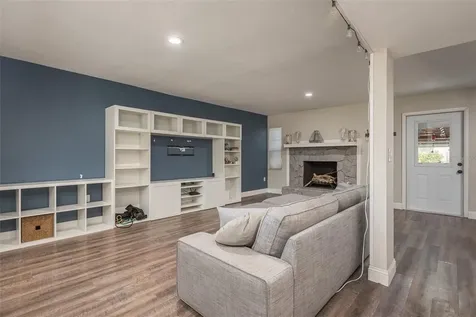 705 N Himes Avenue Tampa FL 33609