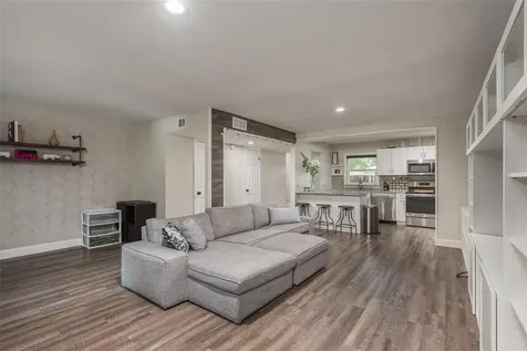 705 N Himes Avenue Tampa FL 33609