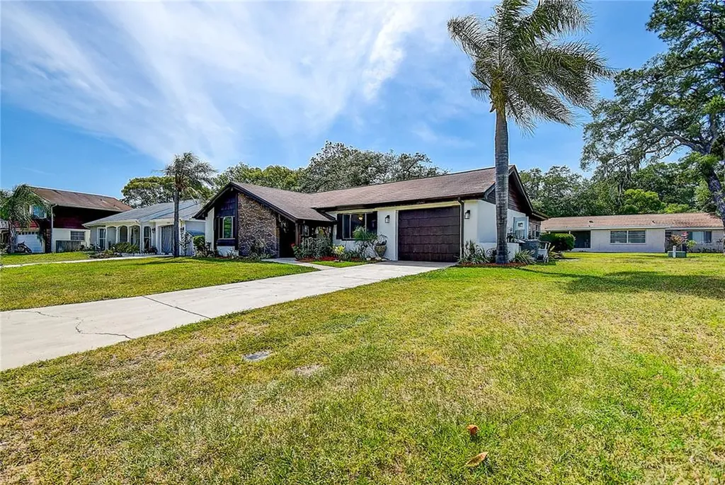 12707 Stone House Loop Hudson FL 34667