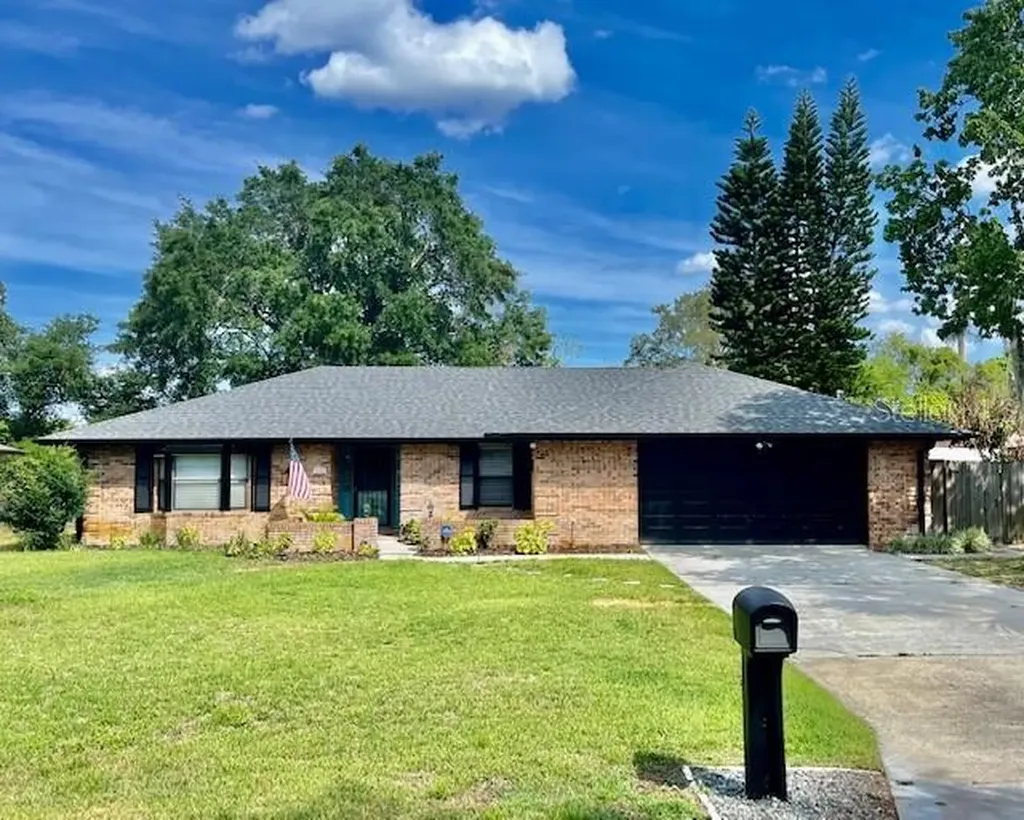 1605 Sumatra Avenue Deltona FL 32725