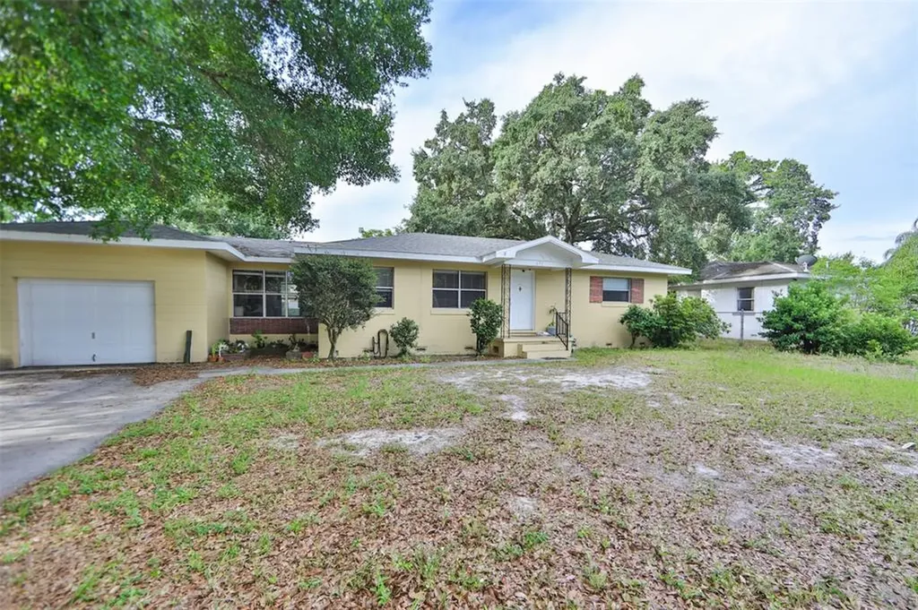 632 Avenue E SE Winter Haven FL 33880
