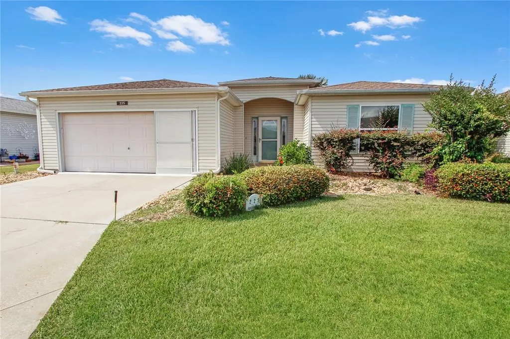225 Bentwood Drive Leesburg FL 34748