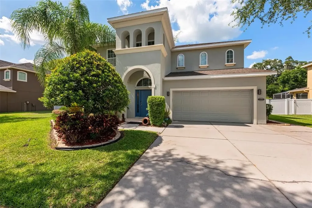 5306 Green Oasis Drive Dover FL 33527