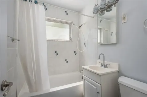 9122 94th Street Seminole FL 33777