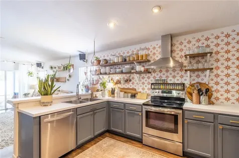 8021 Carriage Pointe Drive Gibsonton FL 33534