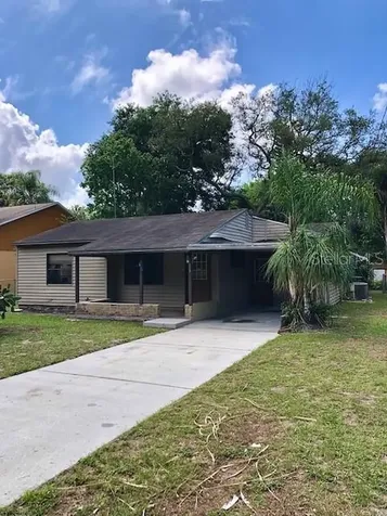 820 W Lowry Lane Tampa FL 33604