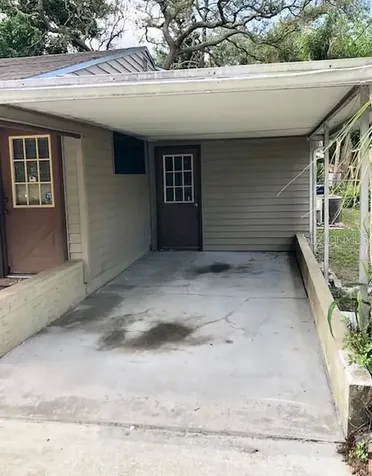 820 W Lowry Lane Tampa FL 33604