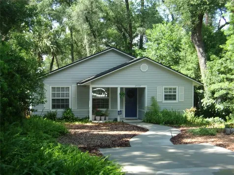 25335 Saint Anne Street Sorrento FL 32776