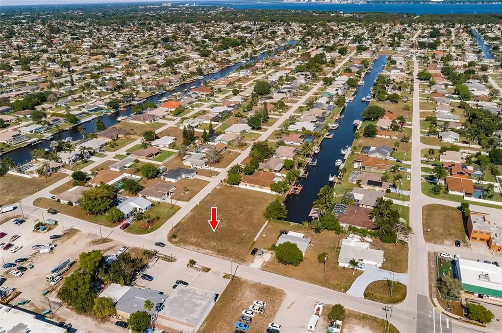 1327 SE 16th Place Cape Coral FL 33990