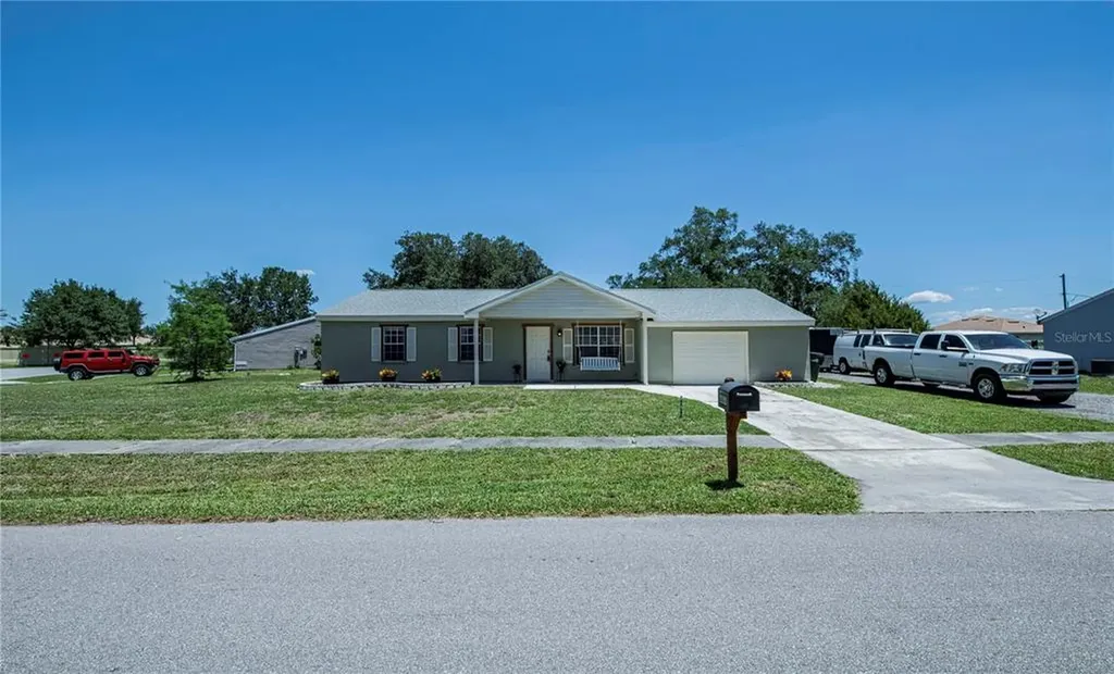 6886 Carovel Avenue North Port FL 34287